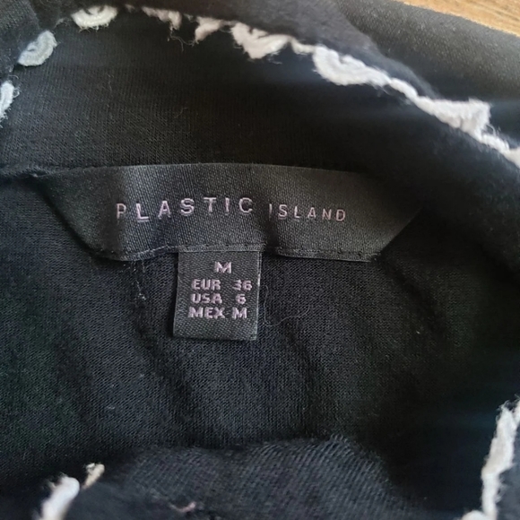 Plastic Island Ruffle Blouse - Picture 5 of 5
